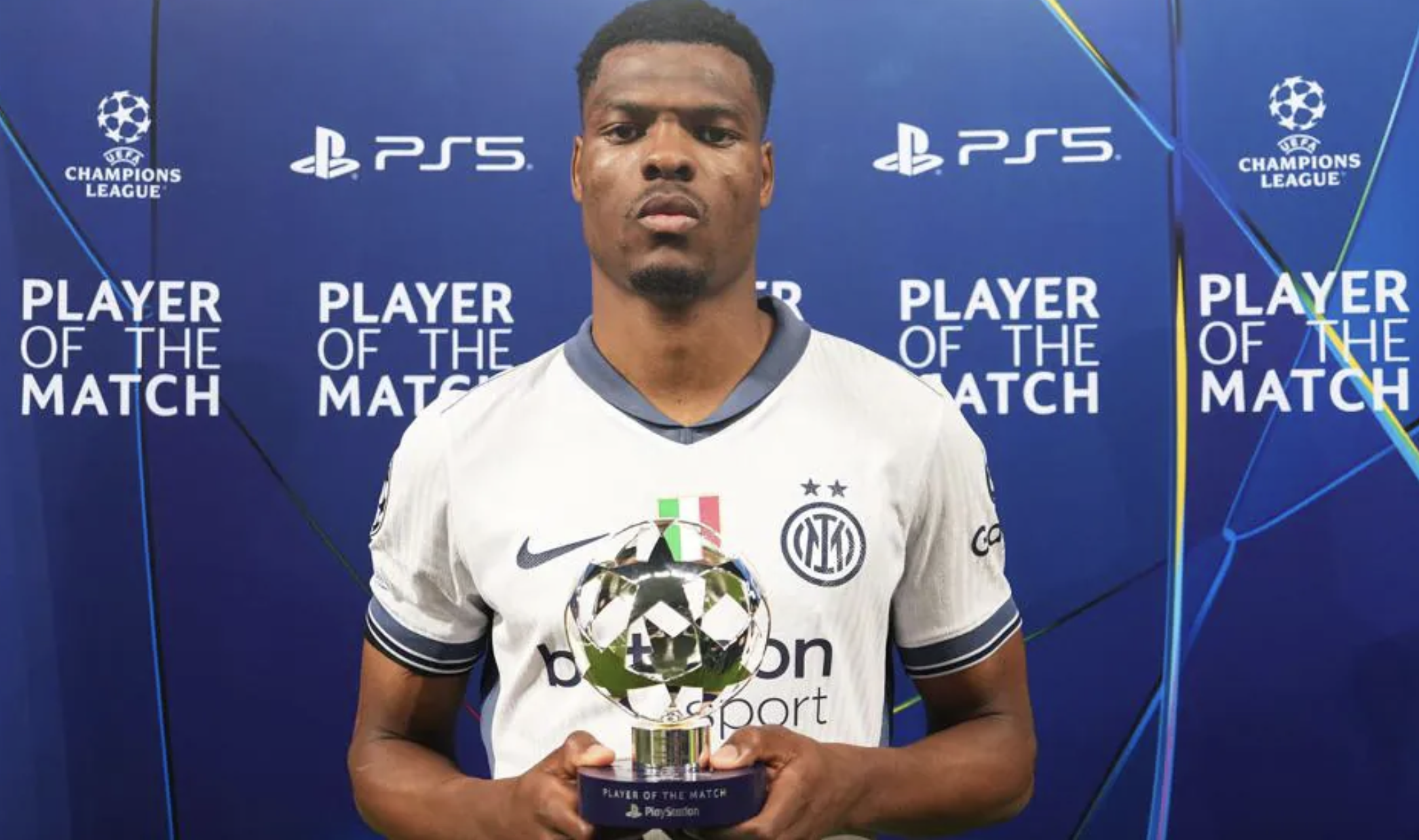 https://www.uefa.com/uefachampionsleague/news/0298-1da5c3bc589c-c4df7635b884-1000--barcelona-3-3-inter-denzel-dumfries-double-helps-visitors-to/