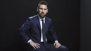 Messi w garniturze
