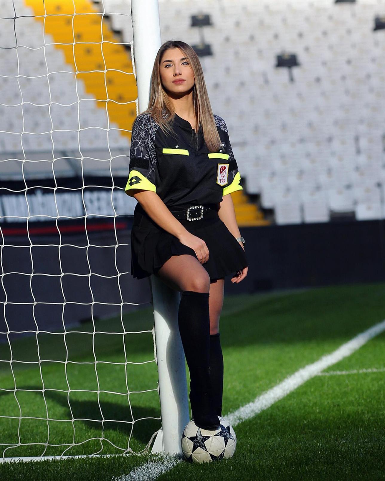 Elif Karaarslan sędzia