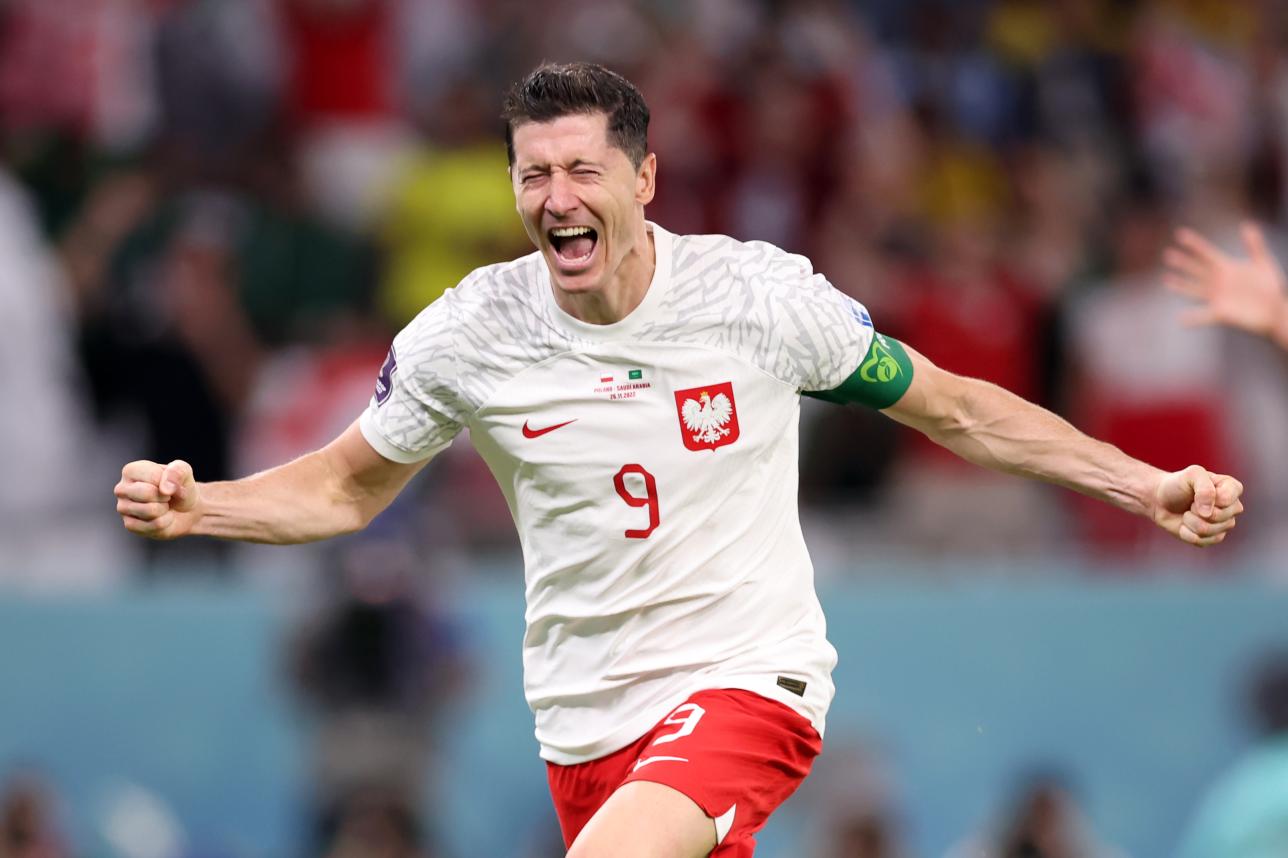 Robert Lewandowski jest szczęśliwy w reprezentacji Polski